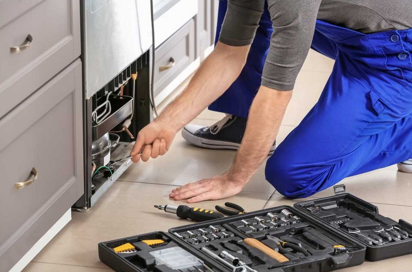 How to Tell If You Need Fridge Repair Service