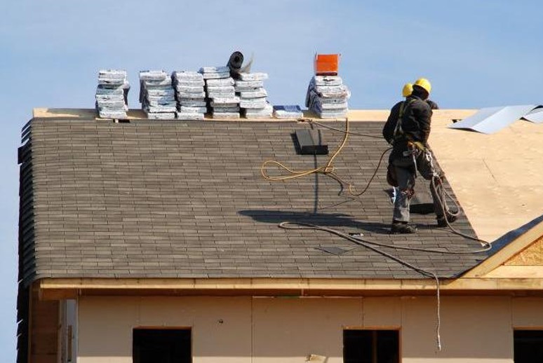 How to Fix Your Roof the Right Way