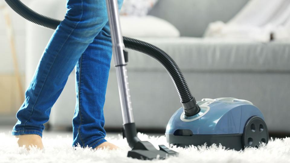 Why Opt For Professional Cleaners in Dubai Is a Better Option Than DIY Cleaning?