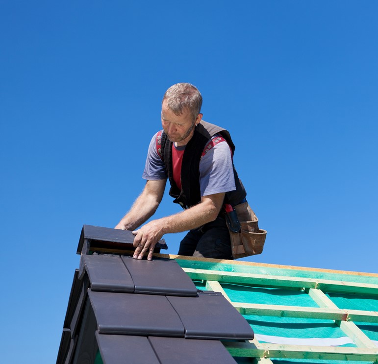 WHY IT'S CRITICAL TO MAINTAIN THE CLEANLINESS OF YOUR ROOF
