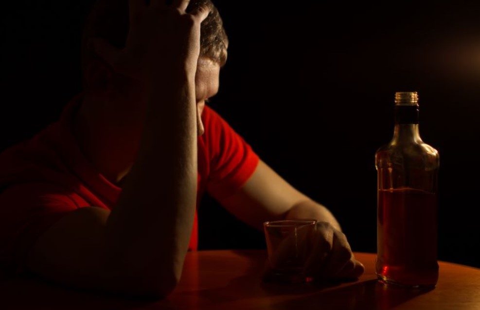 Alcohol Addiction Can Lead to Psychotic Disorders