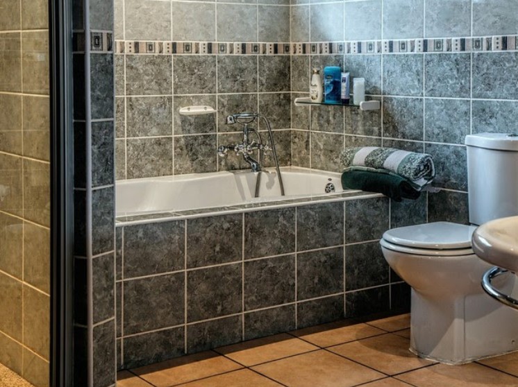 Clean and Brighten Grout & Tiles - The Best Way