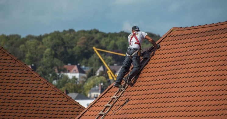 Should I repair or replace my roof?