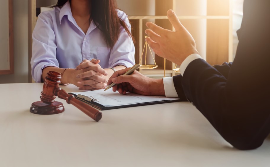 Reasons to Use a Lawyer in Divorce