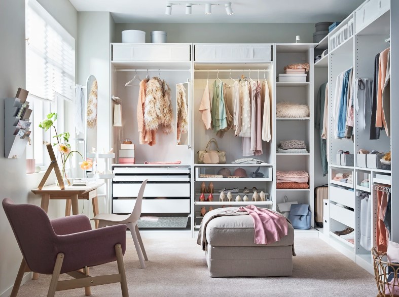 4 Biggest Pluses Of Pull Out Wardrobe Rails