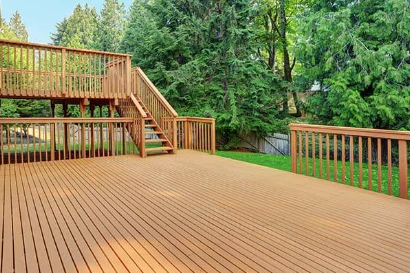 How to Decide Between Decking and Patios: Pros and Cons of Different Decking Materials