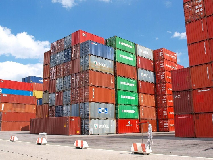 Why Order A Shipping Container?